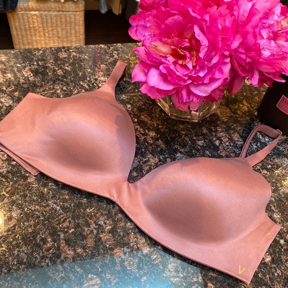 Like NEW! Lined semi semi bra. Super soft and comfy